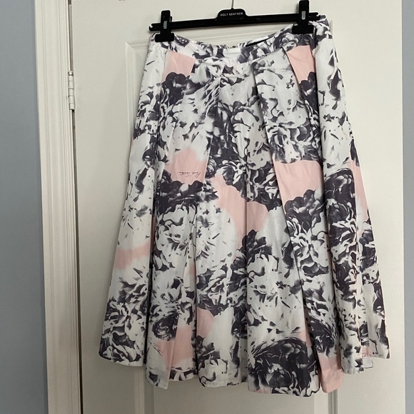 Pink Tartan Pleated Skirt - Picture 2 of 8